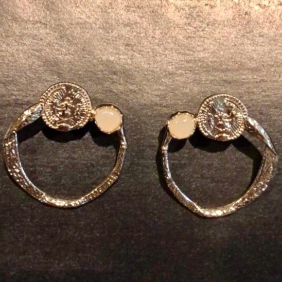 & Other Stories Gold Toned Earrings - Picture 2 of 4